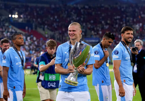 Erling Haaland er dog blot den næstbedst betalte spiller i Premier League.