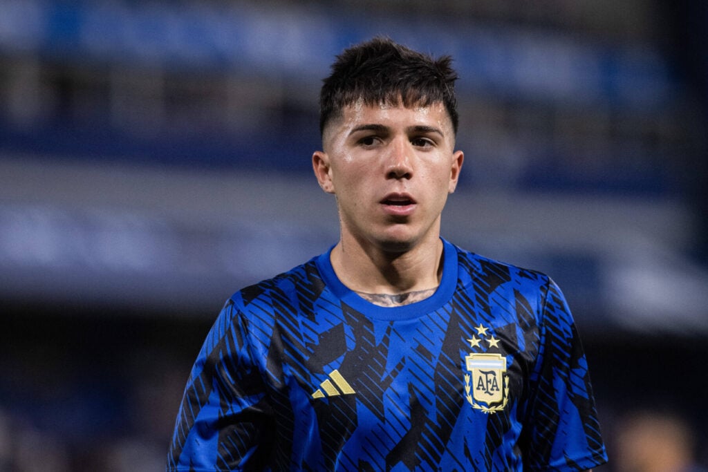 Chelsea har indledt en sag mod spilleren.