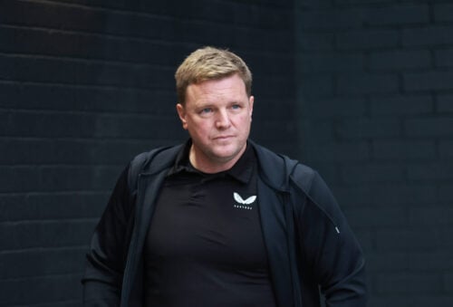Newcastle-cheftræneren Eddie Howe har været indlagt siden fredag i sidste uge. Nu er der nyt i sagen om englænderen.