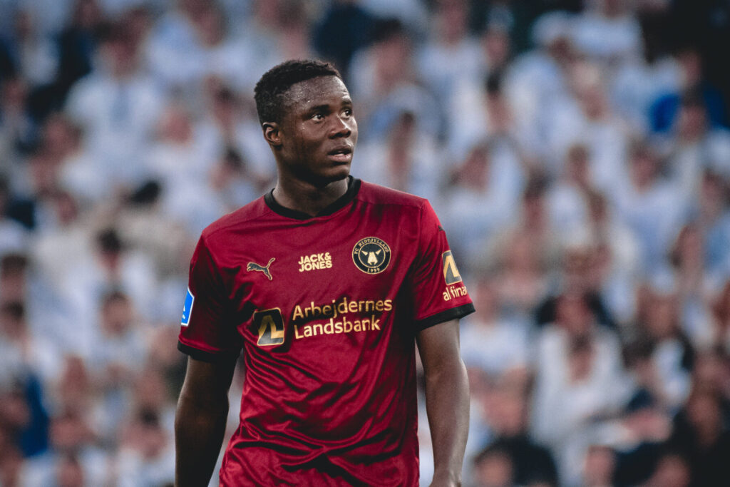 FC Midtjyllands Franculino Djú har med en sensationel start på sæsonen tiltrukket sig stor opmærksomhed fra internationale topklubber.