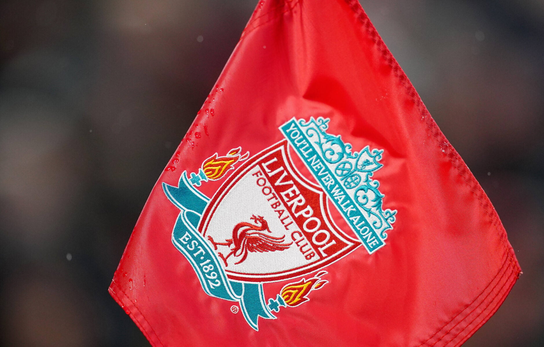 Liverpool går en afgørende sommer i møde, hvor flere markante profiler er på vej mod afslutningen på deres tid i klubben.