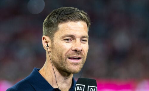 Xabi Alonso har i den grad kniven for struben i Real Madrid. Nu er det afsløret, hvornår den spanske cheftræner vil modtage fyresedlen.