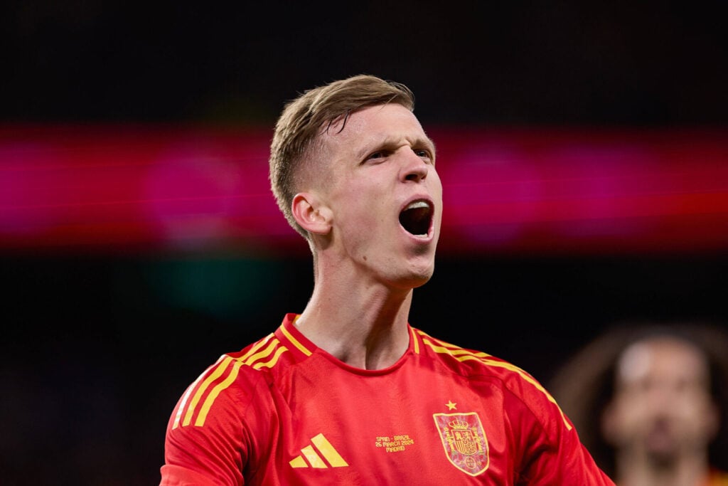 Dani Olmo har været en absolut profil for FC Barcelona, men et vildt sommerskifte kan være på trapperne for den alsidige offensivspiller.