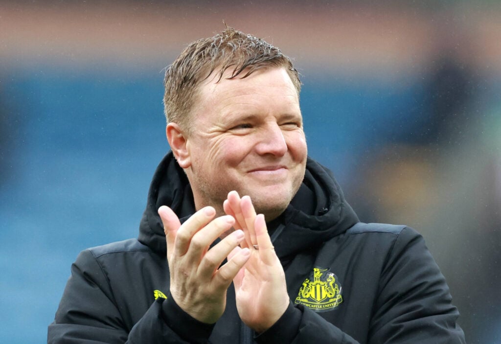 Eddie Howe begynder så småt at indse, at Alexander Isak ikke kommer til at spille for Newcastle igen. Nu roser han den nye stjerne.