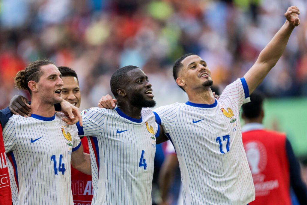 Arsenal har angiveligt lagt i spidsen.