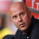 Arne Slot og Liverpool led et tungt nederlag til Nottingham Forest i weekenden. Her er prisen for en fyreseddel til cheftræneren.