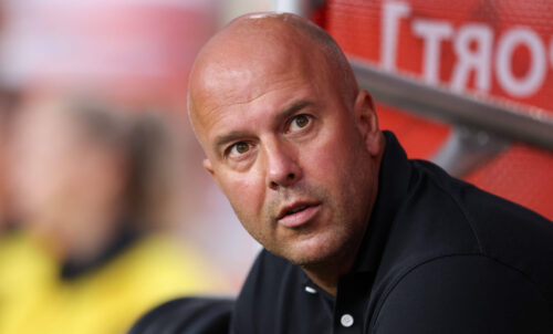 Arne Slot og Liverpool led et tungt nederlag til Nottingham Forest i weekenden. Her er prisen for en fyreseddel til cheftræneren.