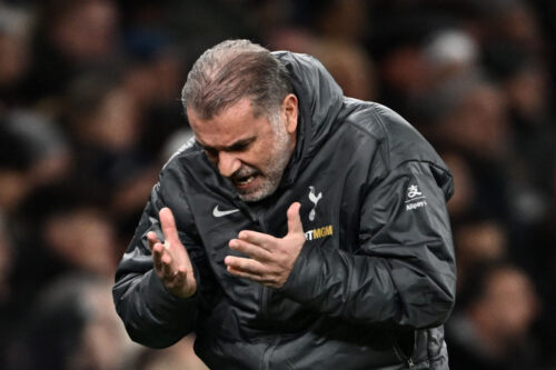 Presset stiger på Ange Postecoglou.