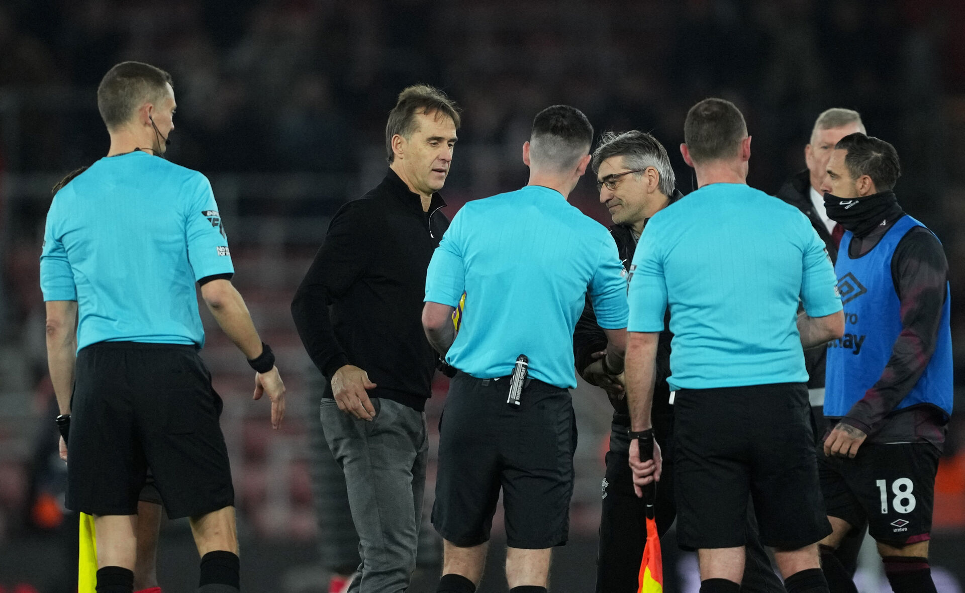 Premier League-manager har to kampe til at redde sit job