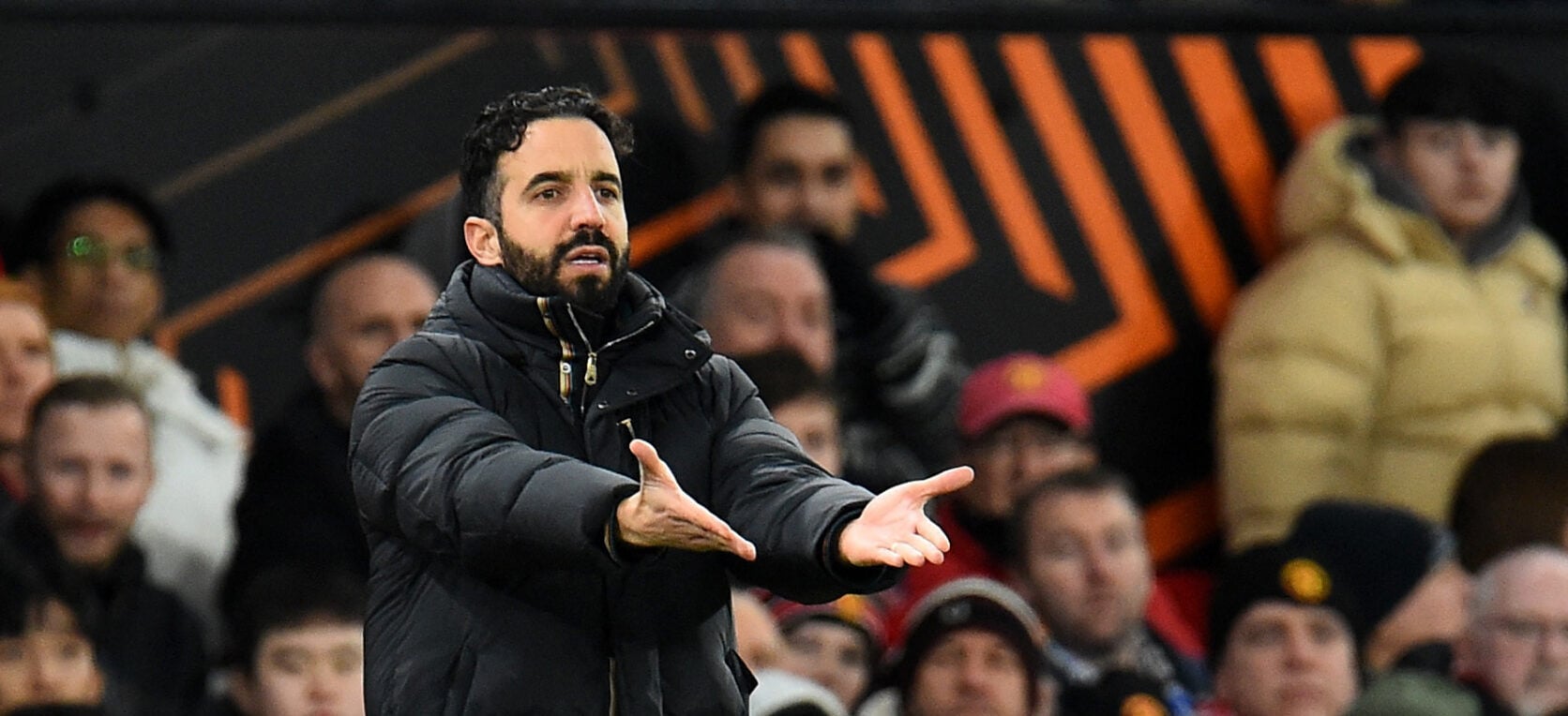 Ifølge Sky Sports oplysninger, er Manchester United i forhandlinger med Chelsea, hvor de har et godt øje til en fransk angriber.