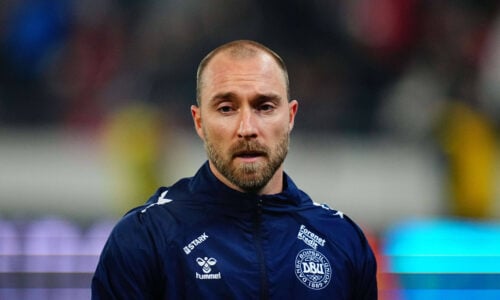 Christian Eriksen er ikke med for Danmark, fordi landsholdsrekordholderen aktuelt står uden klub efter sit brud med Wolfsburg.