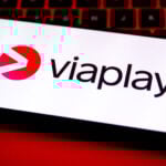 Den 12. marts kommer det til at blive markant dyrere at se Superliga-fodbold, danske TV-serier og film på en dansk streamingplatform.