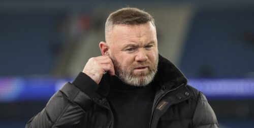 Det forlyder, at Wayne Rooney, der har stået uden job siden december, kan være på vej til at lande et ret stort job.