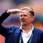 Brøndby befinder sig i en historisk krise under Steve Cooper, der nu har rundet 11 Superliga-kampe uden sejr. Er Peter Schmeichel løsningen?