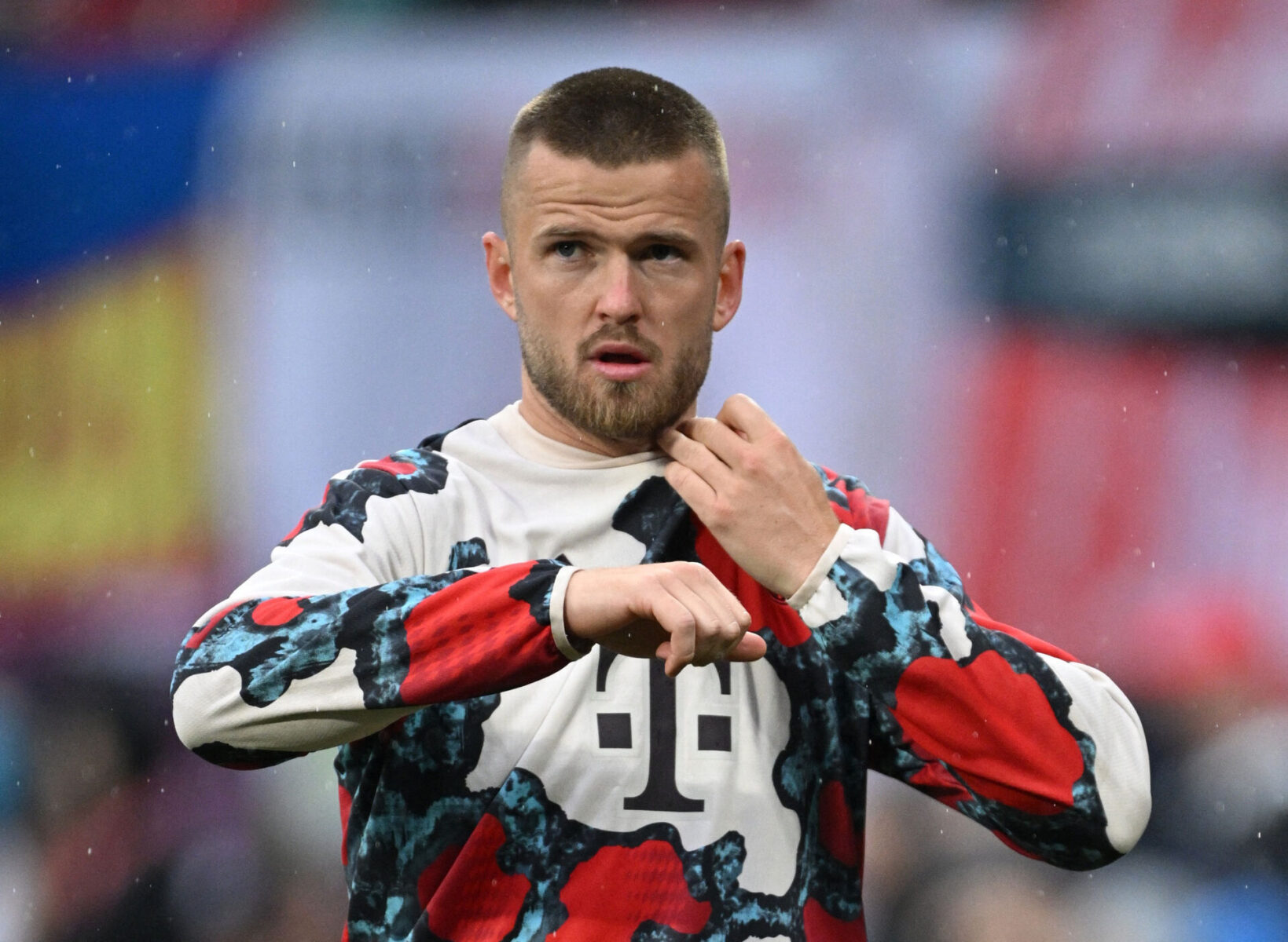 Eric Dier forlader Bayern München. Det er et skifte, som danske Pierre-Emile Højbjerg nu har reageret på.