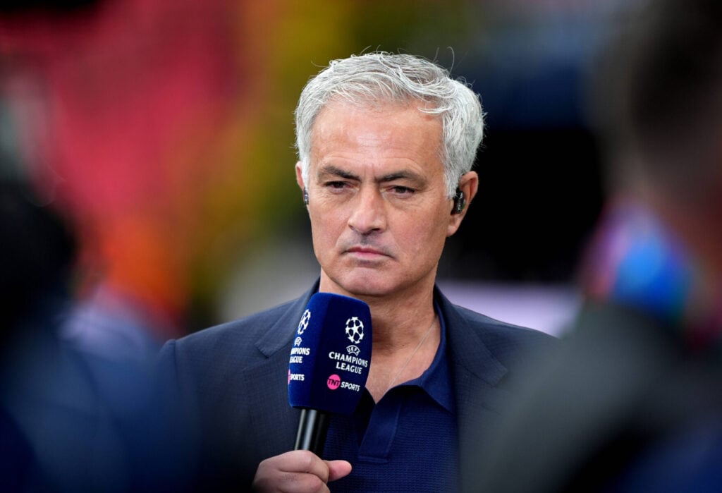 José Mourinho kan havne hos ærkerivalen.