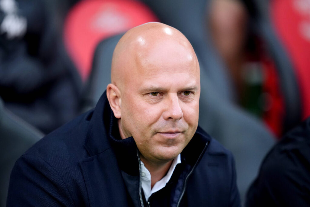 Arne Slot og Liverpool sejler rundt for tiden, men har i samme tid travlt med at planlægge den næste store handel i januar.