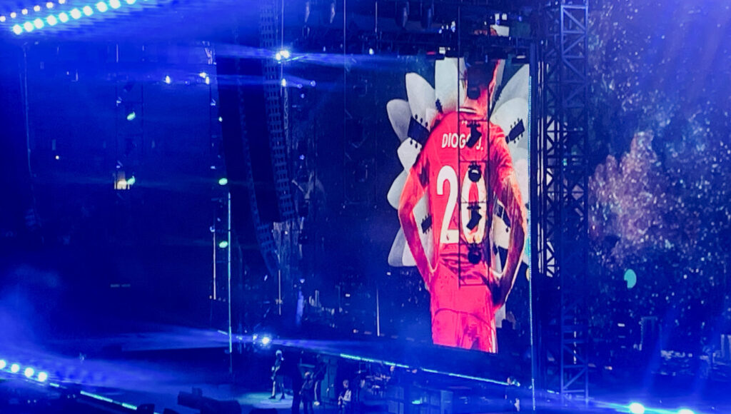 Oasis hylder Diogo Jota.