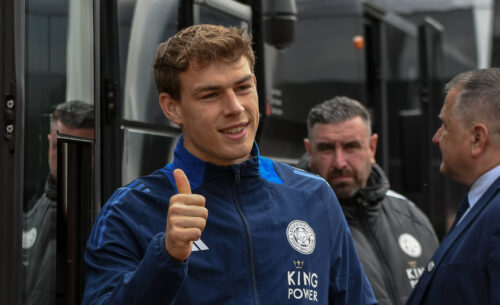 Mads Hermansen er på blokken.