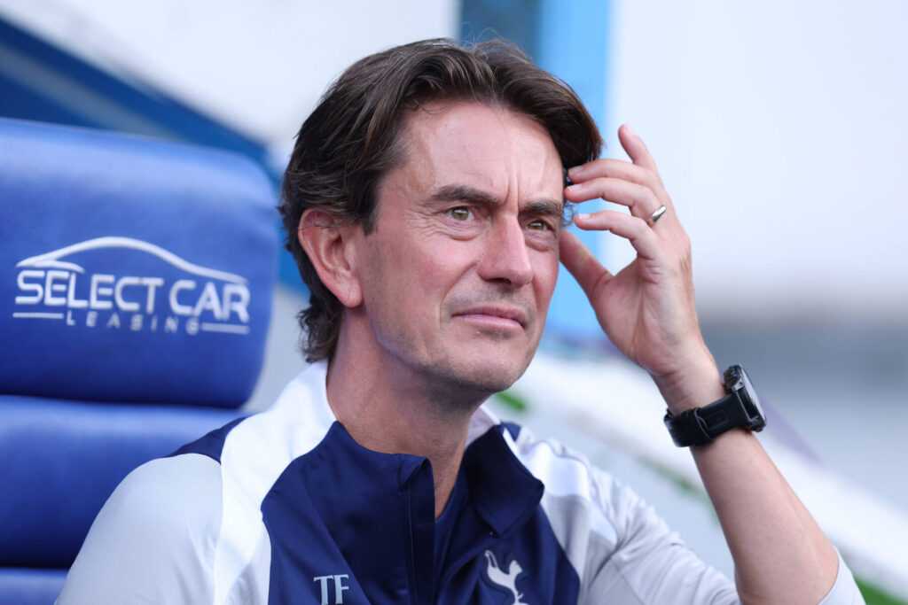 Thomas Frank har fået en fremragende start som manager i Tottenham, hvor der dog har været uro på de interne linjer.