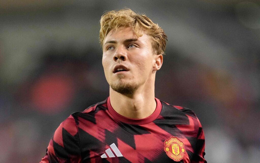 Rasmus Højlund sælges billigt.