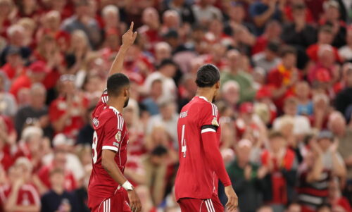 De forsvarende engelske mestre fra Liverpool fik med næb og kløer hevet sejren hjem fredag aften i Premier League-åbneren mod Bournemouth.