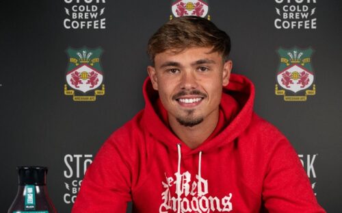 Wrexham handler i City.