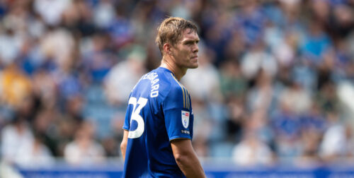 Den rutinerede dansker Jannik Vestergaard har cementeret sin status hos Leicester, der ser ud til at foretrække forsvarsspilleren fra start.