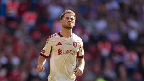 Alexis Mac Allister har fået en hård medfart af medierne for sin indsats på landsholdet. Nu ryger han i flæsket af en Arsenal-stjerne.