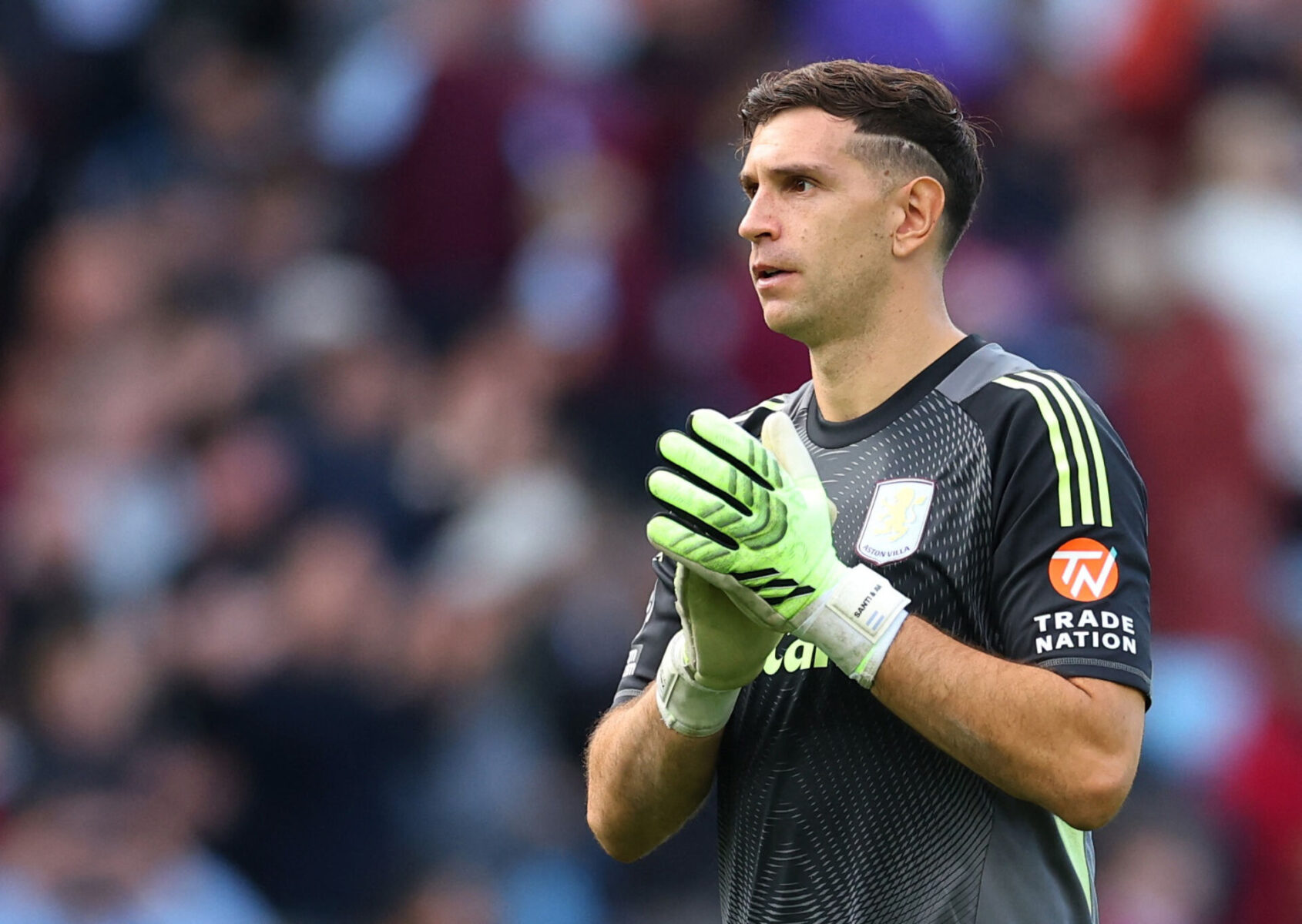 Emiliano Martinez er på blokken hos Manchester United.