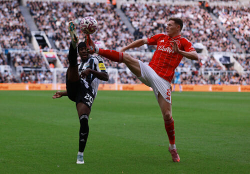 Elliot Anderson bør ikke skifte til Manchester United, lyder advarslen.