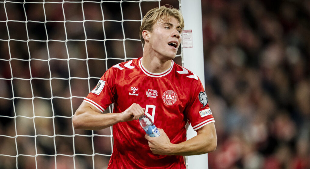 Den 22-årige landsholdsangriber Rasmus Højlund virker helt ustoppelig for tiden - både for Danmark og for Napoli.