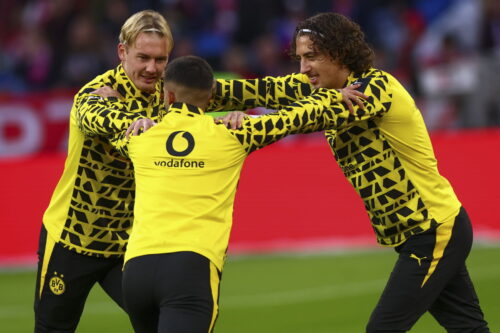 Det hagler ned med kritik af spillere fra Borussia Dortmund.