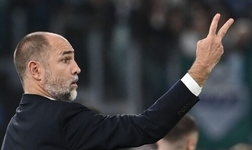 Cheftræneren fyret.