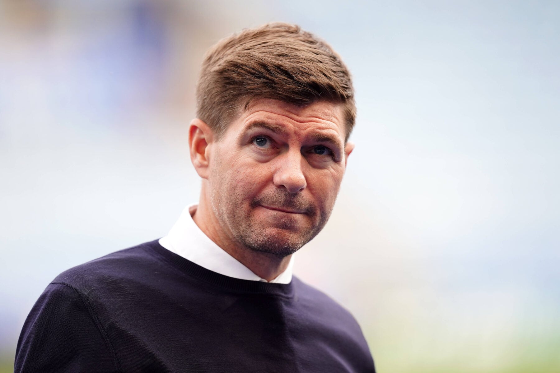 Mens Liverpool spiller venskabskamp mod Como bag lukkede døre, er der nyt om en af klubbens største legender i form af Steven Gerrard.
