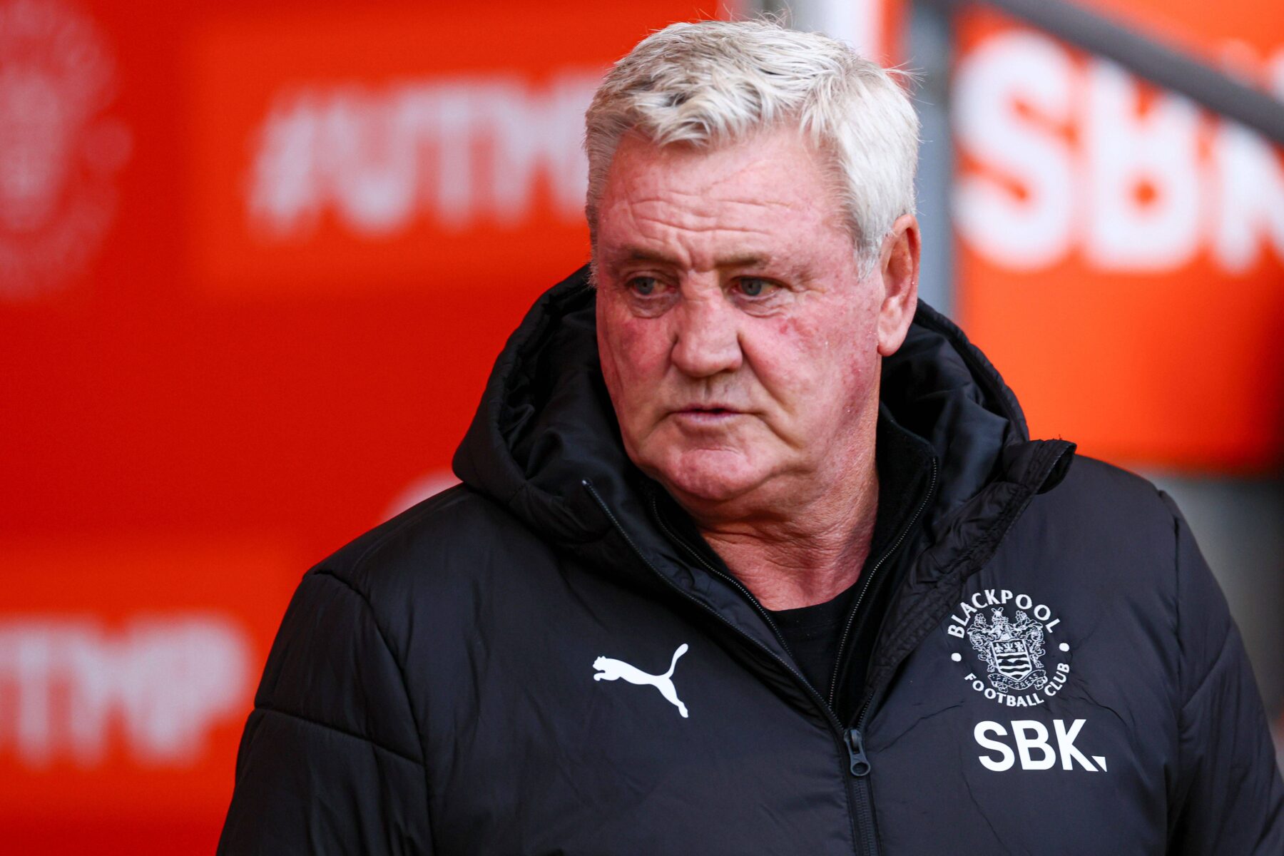 Steve Bruce er blevet fyret i Blackpool.