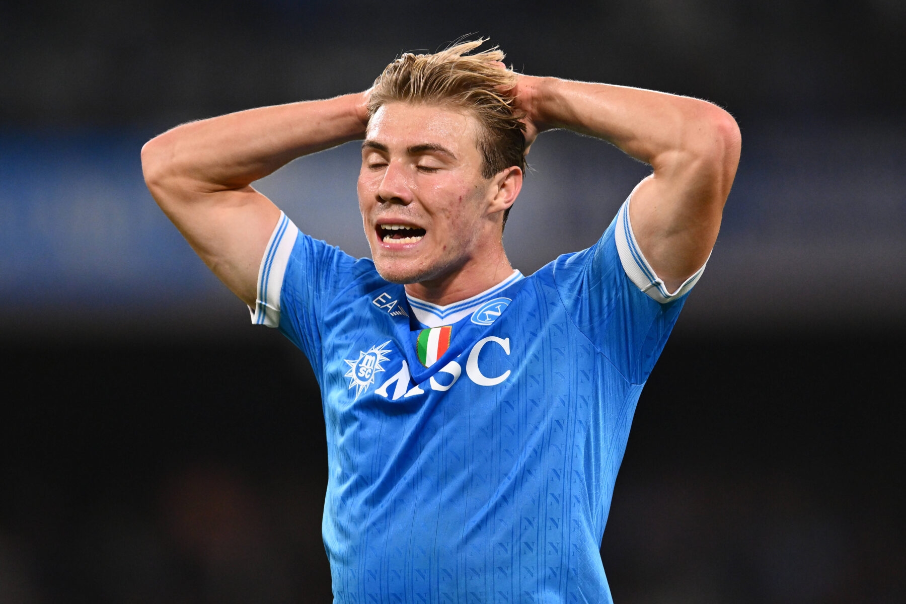 Rasmus Højlund stråler i Napoli.