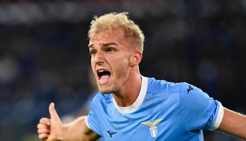 Gustav Isaksen har haft en svær start på sæsonen i Lazio, men nu er han tilbage - og skriver sig i samme tid ind i historiebøgerne.