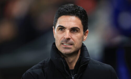 Arsenal stormer frem i Premier League og Champions League, mens en dansker siger ja til at skifte til klubben.