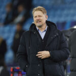Schmeichel langer ud.
