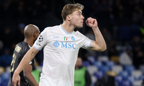 Den danske landsholdsangriber Rasmus Højlund var med fra start, da Napoli tog et vigtigt stik i Champions Leagues femte runde.