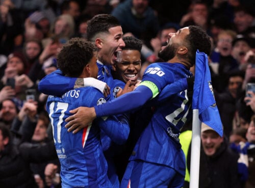 Chelsea fik kløerne i Estevão.