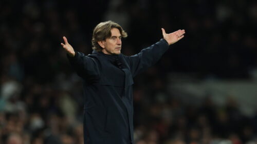 Thomas Frank og Tottenham hænger med mulen i tiden. Det sker efter, at den engelske storklub igen måtte gå fra banen uden sejr.