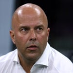 Arne Slot står for skud i Liverpool efter endnu et sent sammenbrud mod Manchester City. Nu tager en ekspert bladet fra munden.