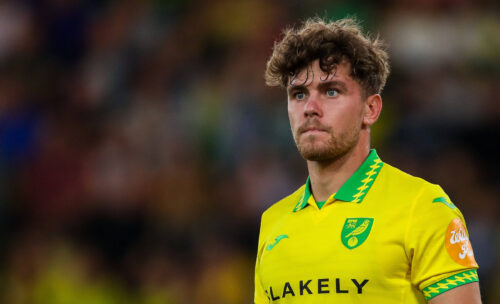 Mathias Kvistgaarden kom på tavlen i sin første kamp for Norwich efter knæskaden, men efter nederlaget, så tog ledelsen konsekvensen.