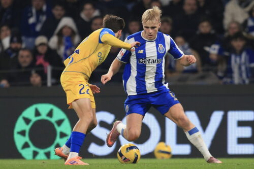 Victor Froholdt og FC Porto fortsatte sin imponerende form i den portugisiske liga søndag, hvor danskeren igen spillede en nøglerolle.