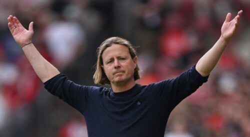 Bo Henriksen er færdig i Mainz efter en kaotisk sæson, hvor en placering i bunden af Bundesligaen blev for meget for ledelsen.