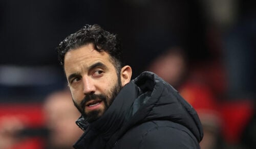 Rúben Amorim hænger i en tynd tråd i Manchester United, hvor den portugisiske cheftræner meget vel kan få sparket inden længe.