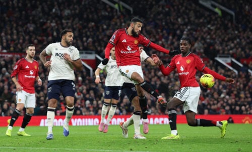 Mazraoui er ikke med.