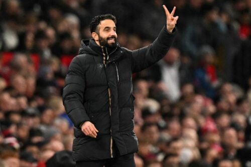 Rúben Amorim ændrer nu formation.